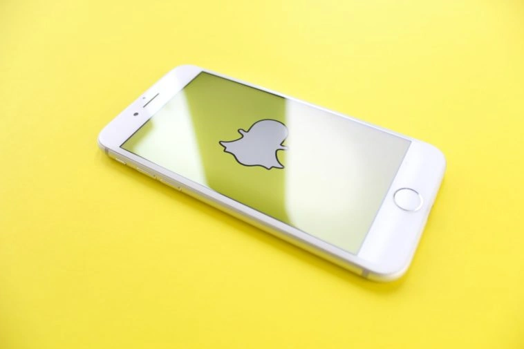 snapchat-licensed-music-feature – mobile marketing reads
