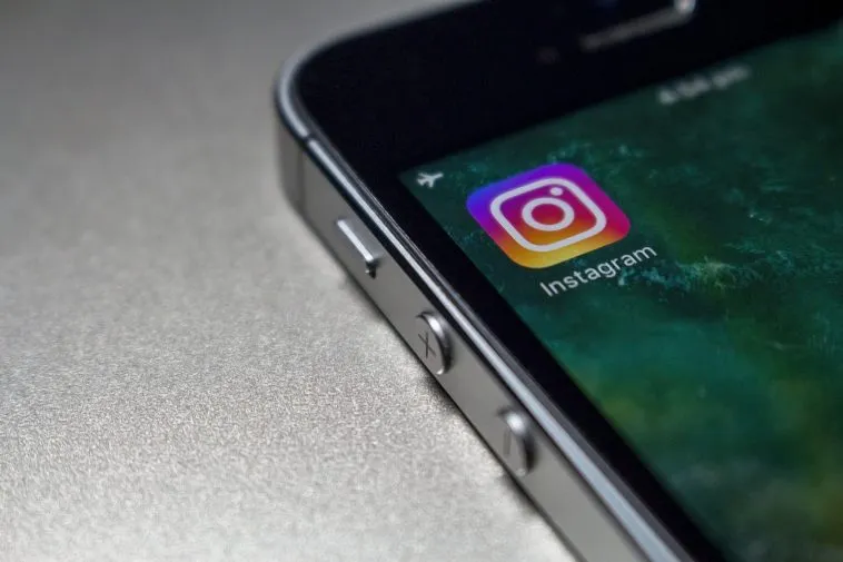 insta-story-viewer – mobile marketing reads