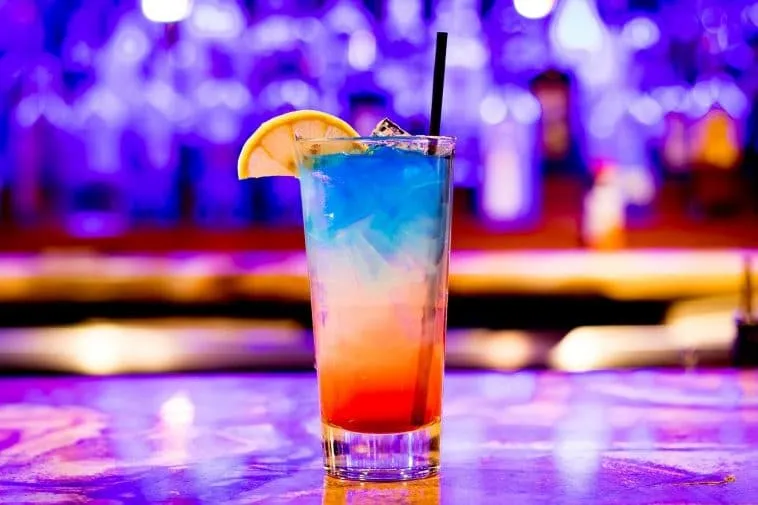 cocktail-g72f150d7e_1280 – mobile marketing reads