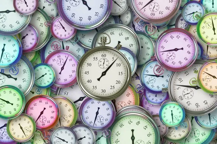 clock-ge57d1102d_1280 – mobile marketing reads