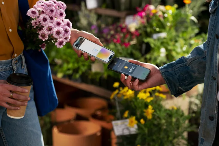 apple-tap-to-pay-on-iphone – mobile marketing reads